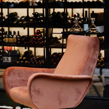 Yalo Urban Boutique Отель 4*