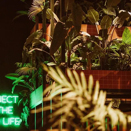 Yalo Urban Boutique Готель Гент