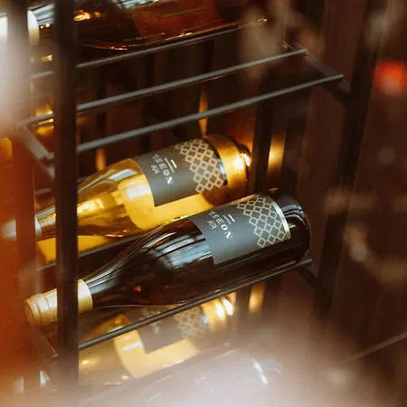 Yalo Urban Boutique Готель