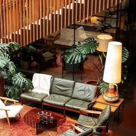 Готель Yalo Urban Boutique