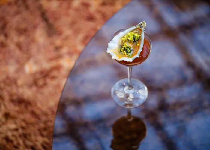 Yalo Urban Boutique Готель