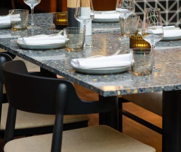 Yalo Urban Boutique 4* Гент