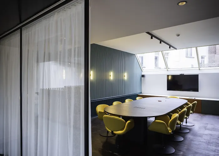 Готель Yalo Urban Boutique 4*