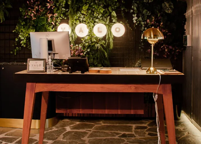 Yalo Urban Boutique 4* Гент