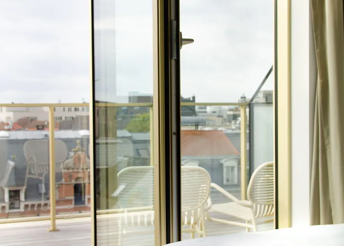 Yalo Urban Boutique Hotell 4*