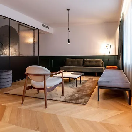 Yalo Urban Boutique 4*