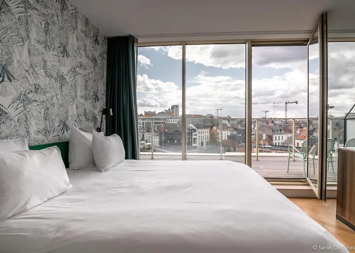 Hotel Yalo Urban Boutique 4*