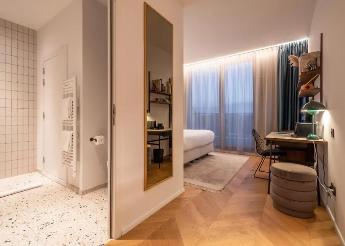 Hotel Yalo Urban Boutique 4*